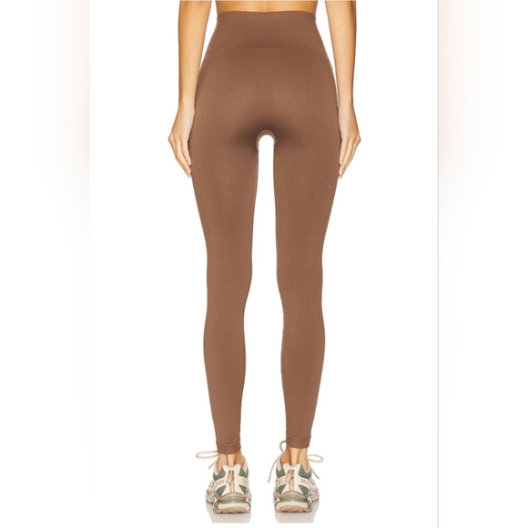 IVL Collective Seamless High-Waisted Leggings- In A "Cream" Color!! - Picture 5 of 12